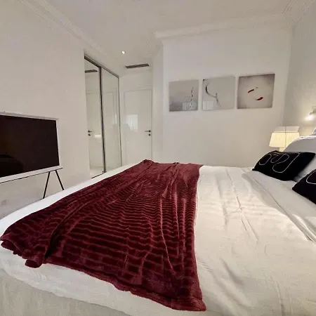 Luxury Beachfront Croisette Large Terrace Parking Apartamento