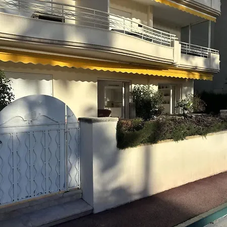 Luxury Beachfront Croisette Large Terrace Parking Apartamento *