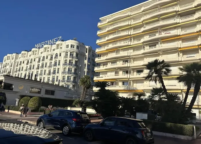 Luxury Beachfront Croisette Large Terrace Parking شقة *