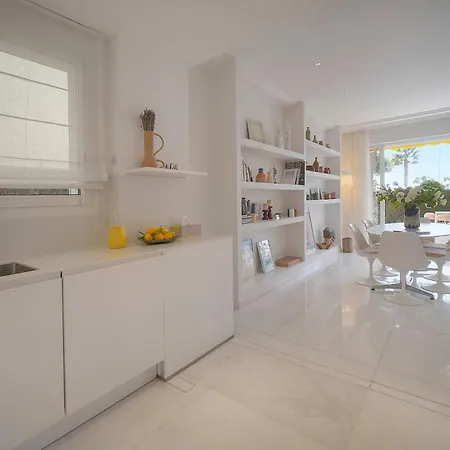 Amelie - Luxury Beachfront Croisette Large Terrace Parking Appartamento