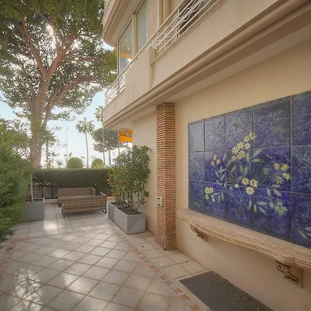 Amelie - Luxury Beachfront Croisette Large Terrace Parking Appartamento