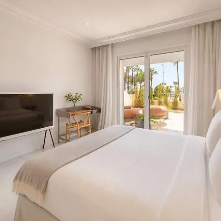 Amelie - Luxury Beachfront Croisette Large Terrace Parking Appartamento *