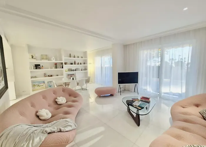 Apartment Luxury Beachfront Croisette Large Terrace Parking Cannes