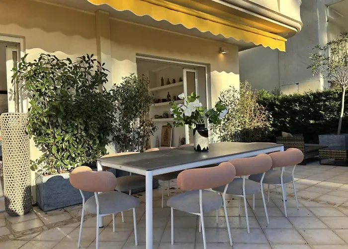 Luxury Beachfront Croisette Large Terrace Parking Apartment Cannes