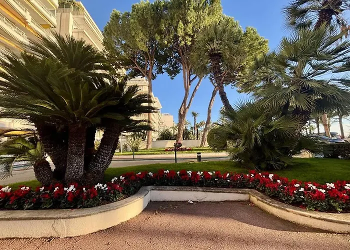 Luxury Beachfront Croisette Large Terrace Parking * Cannes
