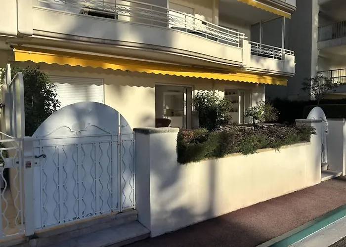 Luxury Beachfront Croisette Large Terrace Parking Appartamento *