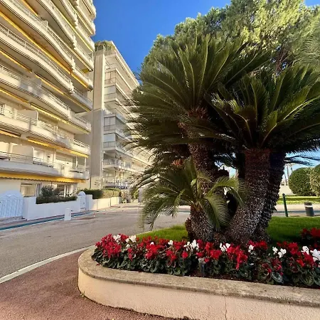 Luxury Beachfront Croisette Large Terrace Parking Apartment Cannes