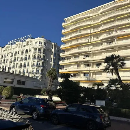 Luxury Beachfront Croisette Large Terrace Parking Apartman *