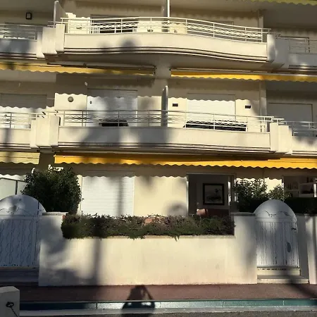 Luxury Beachfront Croisette Large Terrace Parking Cannes