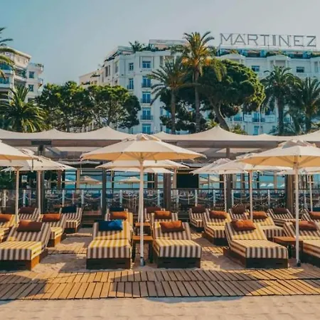 Luxury Beachfront Croisette Large Terrace Parking